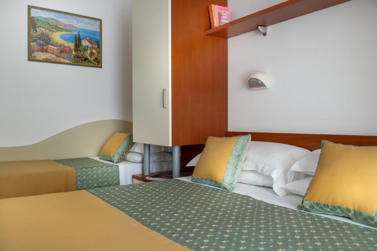 Hotel Principe Cattolica Exterior foto